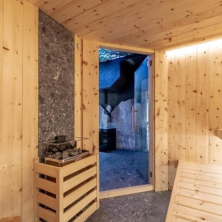 Chalet Elisabeth Dolomites Alpin & Charme เซลวาดีวัลการ์เดนา ภายนอก รูปภาพ