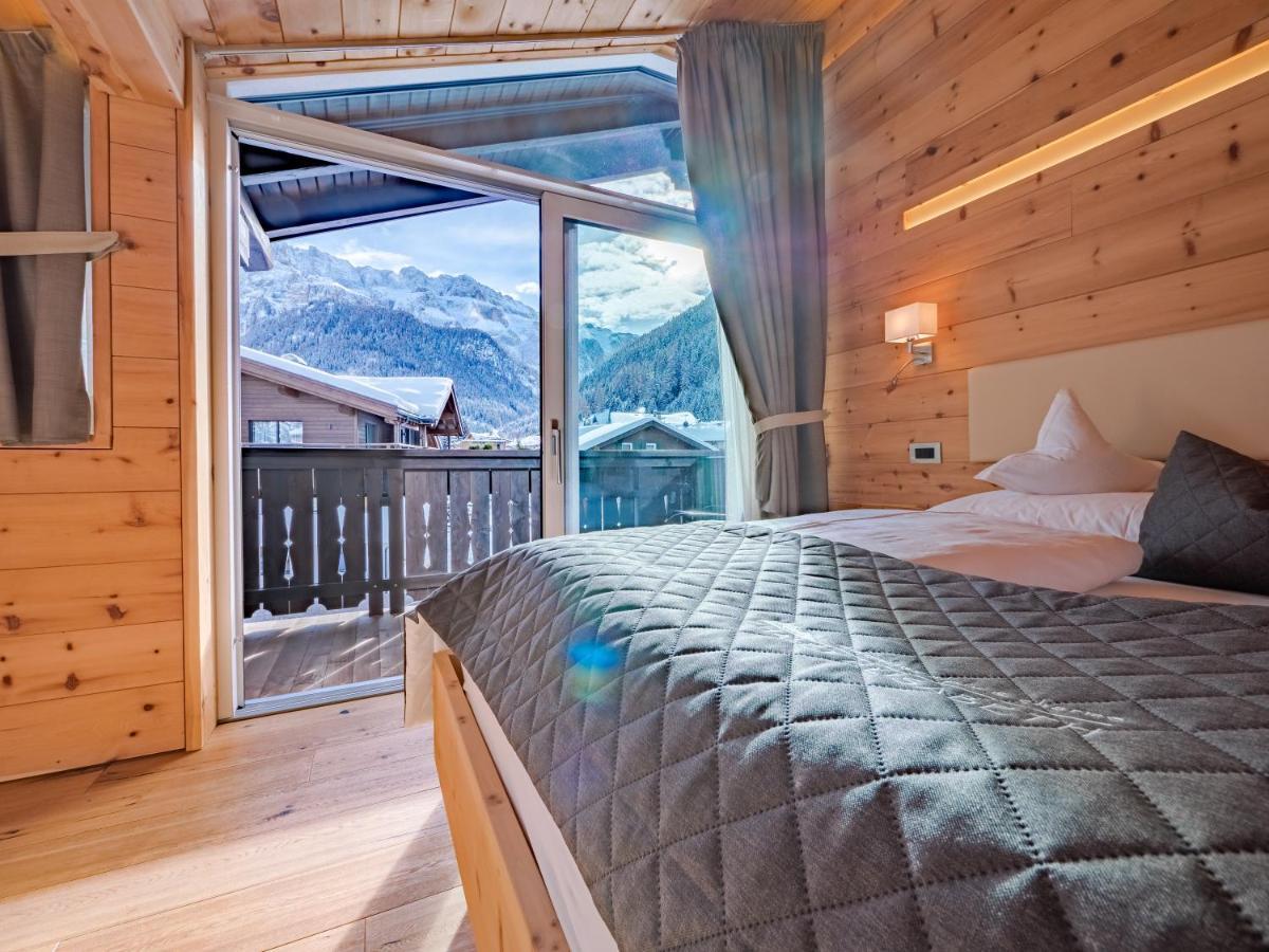Chalet Elisabeth Dolomites Alpin & Charme เซลวาดีวัลการ์เดนา ภายนอก รูปภาพ