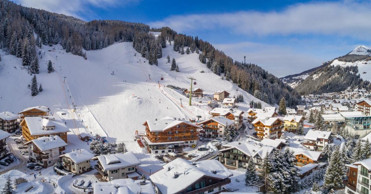 Chalet Elisabeth Dolomites Alpin & Charme เซลวาดีวัลการ์เดนา ภายนอก รูปภาพ