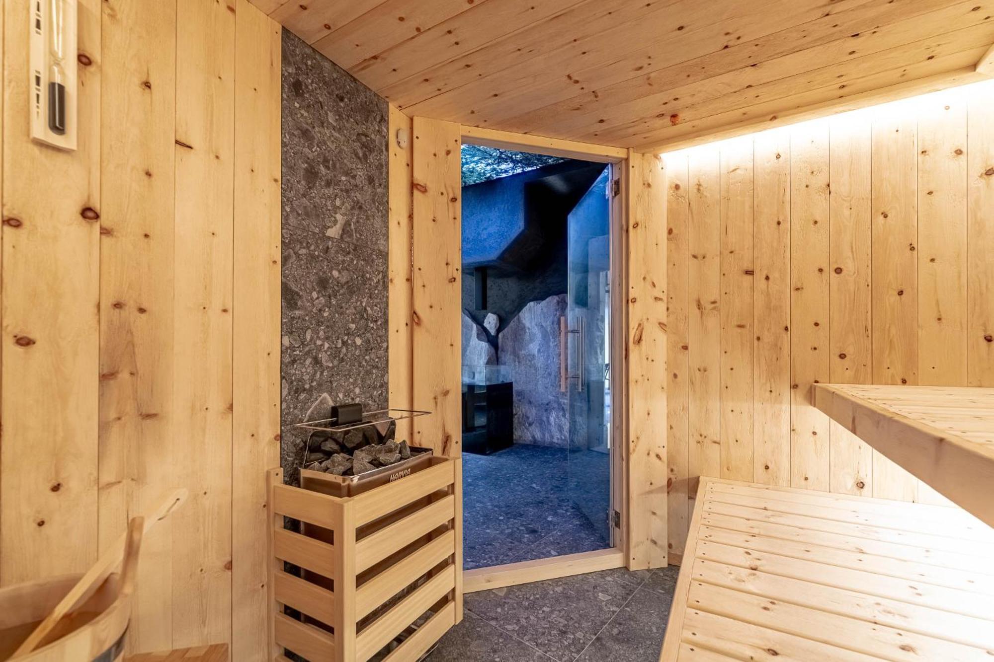 Chalet Elisabeth Dolomites Alpin & Charme เซลวาดีวัลการ์เดนา ภายนอก รูปภาพ