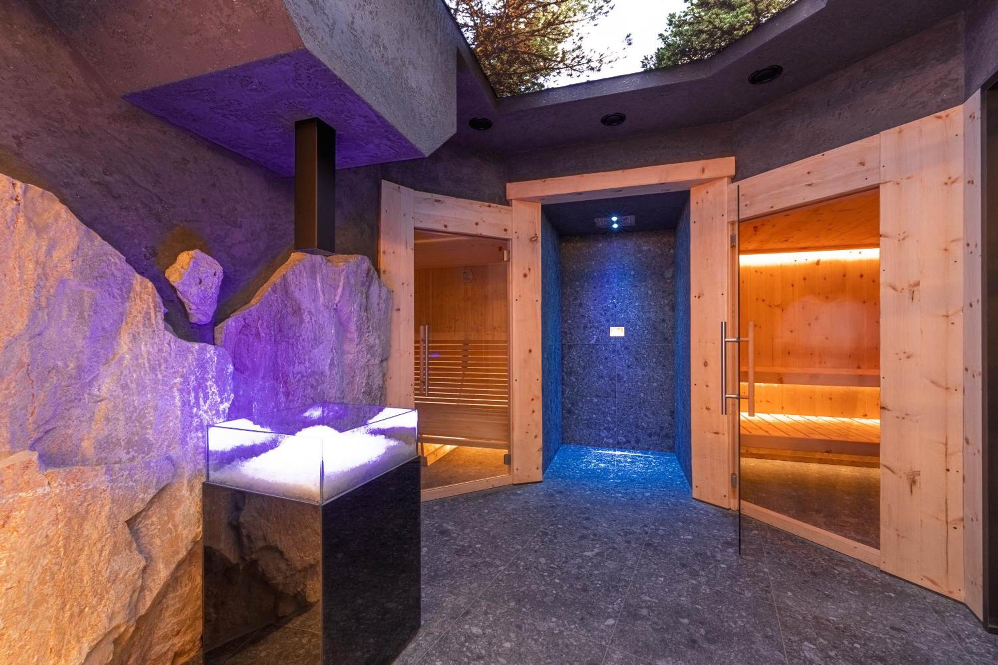 Chalet Elisabeth Dolomites Alpin & Charme เซลวาดีวัลการ์เดนา ภายนอก รูปภาพ