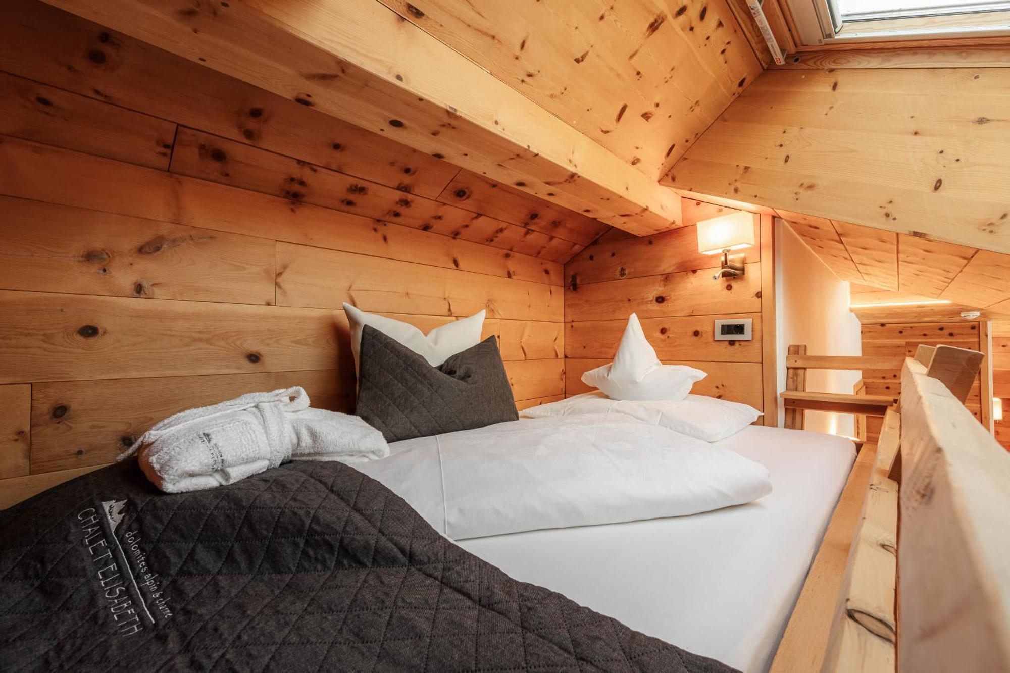 Chalet Elisabeth Dolomites Alpin & Charme เซลวาดีวัลการ์เดนา ภายนอก รูปภาพ