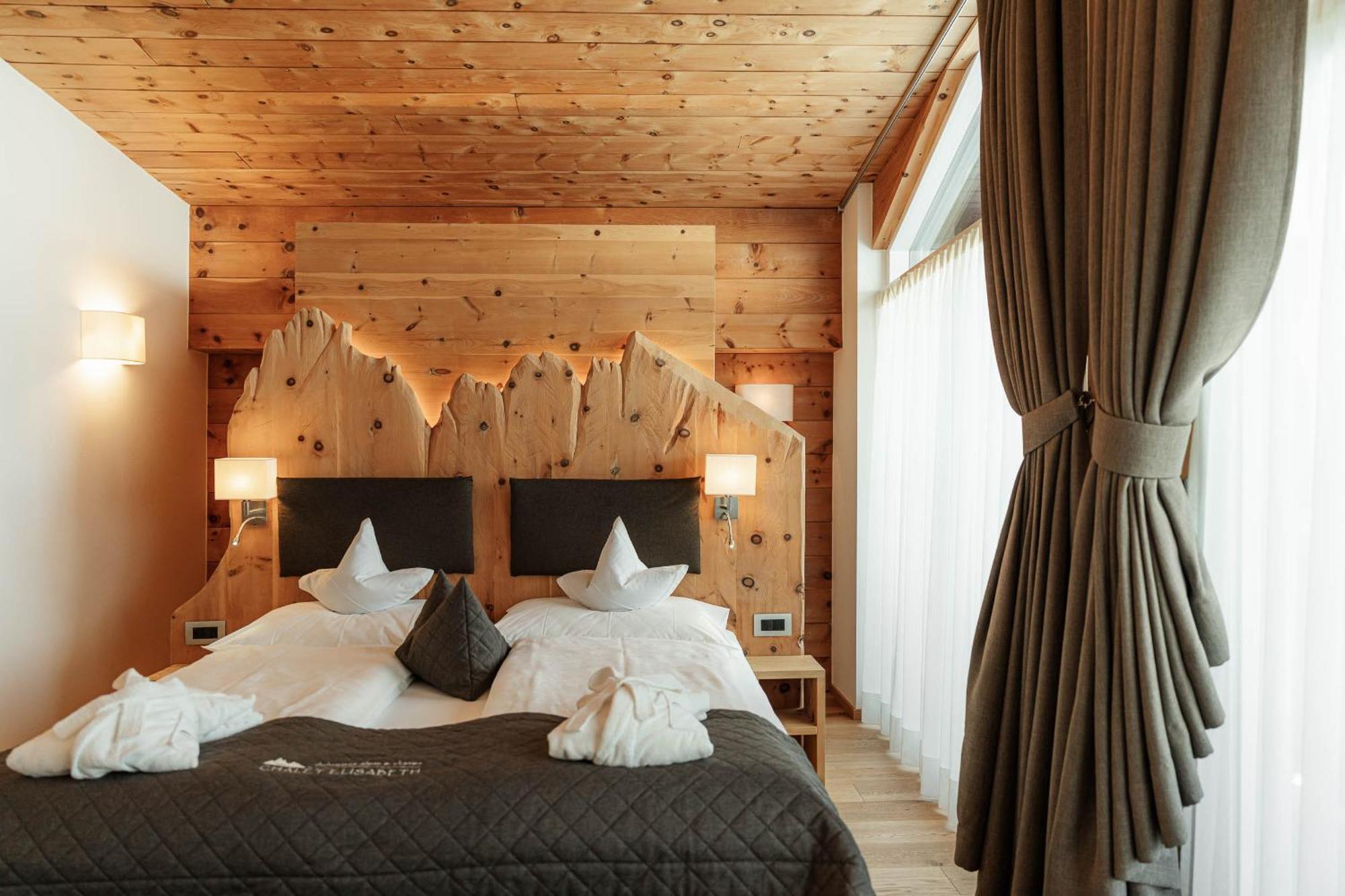 Chalet Elisabeth Dolomites Alpin & Charme เซลวาดีวัลการ์เดนา ภายนอก รูปภาพ